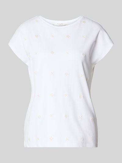 Produktfoto, T-Shirt mit Rundhalsausschnitt und Stitchings von Christian Berg Woman, Damen T-Shirt aus Reine Baumwolle, Regular-Fit, Kappärmel, weiße Farbe, feine gelbe Stitchings, Rückenlänge 55 cm in Größe S, glatte Struktur