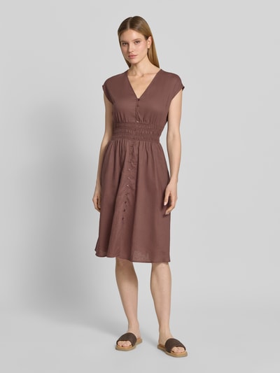 Christian Berg Woman Selection Knielanges Kleid aus Leinen-Mix mit Knopfleiste Mittelbraun 4