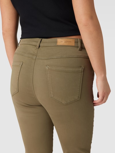 ONLY CARMAKOMA PLUS SIZE Hose mit Label-Details Modell 'AUGUSTA' Oliv 3