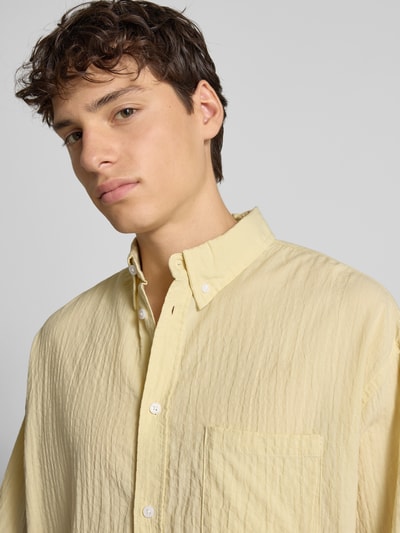 WEEKDAY Oversized Freizeithemd mit Knopfleiste Hellgelb 3