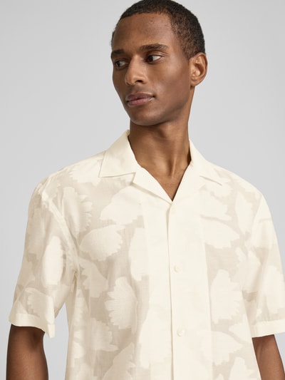 BOSS Relaxed Fit Freizeithemd mit Resortkragen Modell 'LARS' Weiss 3