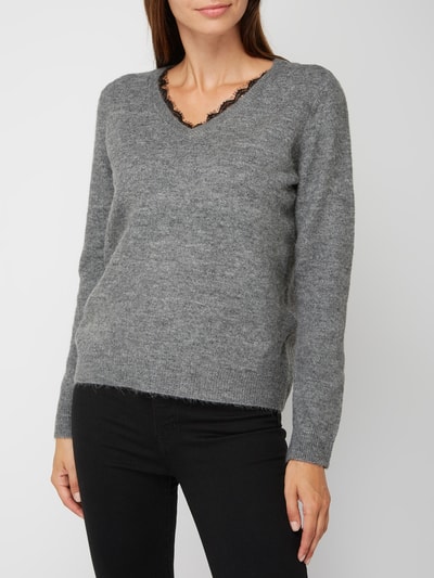 Vero Moda Pullover mit Spitzenbesatz Mittelgrau Melange 3