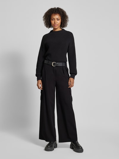 Stefanel Wide Leg Bundfaltenhose mit Cargotaschen Black 1