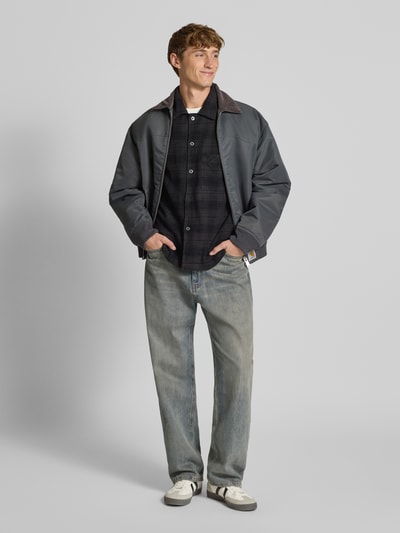 REVIEW Regular Fit Freizeithemd mit Kentkragen Black 1