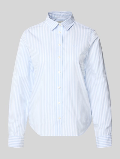 Produktfoto, Regular Fit Bluse mit Streifenmuster und Label-Stitching von Gant, bawełna, kołnierzyk koszulowy, krój regular fit, wzór w paski, wyhaftowane logo, długość tyłu w rozmiarze 36: 65 cm, długość rękawów w rozmiarze 36: 61 cm
