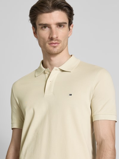 Christian Berg Men Poloshirt mit Label-Stitching Ecru 3