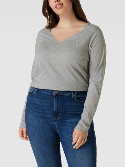 Tommy Hilfiger Curve PLUS SIZE Longsleeve mit Logo-Stitching Hellgrau 4