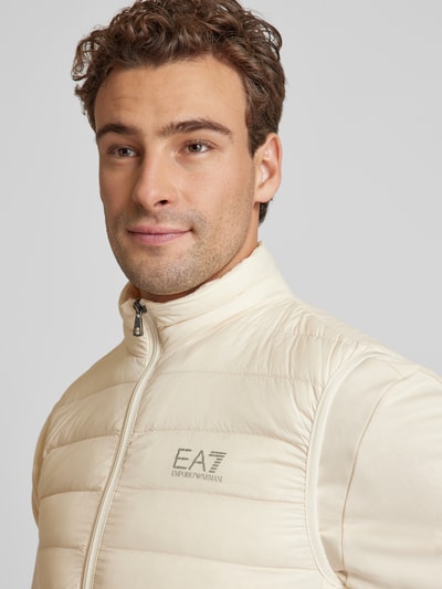 EA7 Emporio Armani Daunenweste mit Daunen-Federn-Füllung Offwhite 3