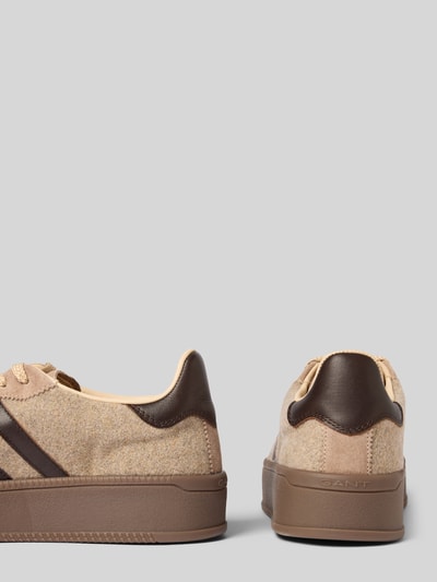 Produktfoto, Sneaker aus echtem Rindsleder Modell 'Cuzmani' von GANT in Beige und Braun mit glatten und strukturierten Flächen, Damen Sneaker von GANT