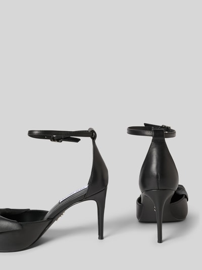 Produktfoto, schwarze Pumps mit Zierschleife Modell 'Lorina' von Steve Madden aus Leder-Mix, spitze Passform, glatte Sohle, 9 cm Absatz, Pinschließe