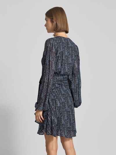 Pepe Jeans Sukienka kopertowa o dopasowanym kroju z detalami z efektownej przędzy model ‘MAISA’ Ciemnoniebieski 5