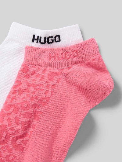 Produktfoto, Sneaker-Socken aus Baumwoll-Mix im 2er-Pack Modell 'LEO' von HUGO, rosa mit Leo-Muster und unifarben weiß, Feinstrick, elastischer Bund