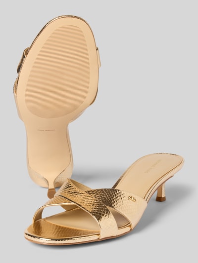 Produktfoto, Sandalette aus Leder im Metallic-Look Modell 'CASSIDY KITTEN' von MICHAEL Michael Kors, złoty kolor, zaokrąglony nosek, obcas 5 cm, szlachetna faktura, fason wsuwany, wysokość cholewki 1 cm