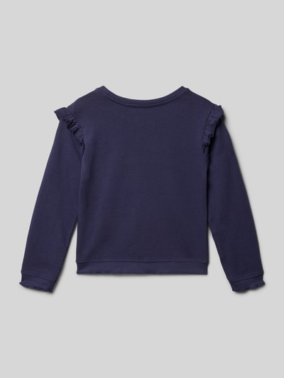 Meisje draagt sweatshirt met ruches en ronde hals van puur katoen, regular fit, motief, Blue Seven, geheel achteraanzicht.