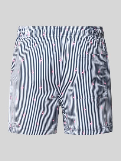 Produktfoto, zwembroek in blauw-wit gestreepte all-over look met roze accenten, elastische band en trekkoord, model 'MAUI BREEZE' van Jack & Jones, regular fit, heren