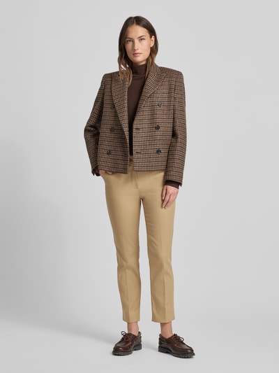 Vrouwenmodel draagt Slim Fit Hose aus Baumwoll-Mix Modell 'VITE' van Weekend Max Mara, beige, unikleurig, katoenmix, vooraanzicht