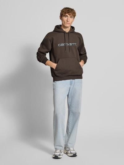 Carhartt Work In Progress Bluza z kapturem, wyhaftowanym logo i kieszenią kangurką Ciemnobrązowy 1