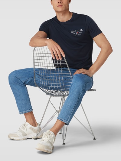 Tommy Hilfiger T-Shirt mit Label-Print Marine 1