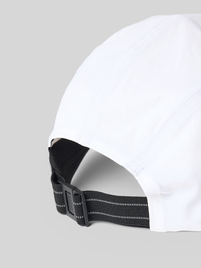 Produktfoto, Basecap mit Stretch-Anteil von ASICS TIGER, elastyczna mieszanka materiałów, odblaskowe detale, nadruk z logo, perforowanie z boku, zamknięcie na klamrę z tyłu