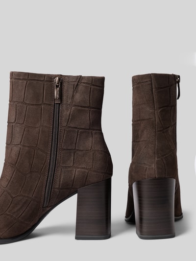 Tamaris Stiefelette aus Rindsnappa mit Blockabsatz Dunkelbraun 2