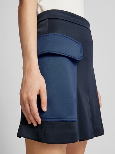 MAX&Co. Spódnica mini z kontrafałdami model 'JAGO' Ciemnoniebieski 3