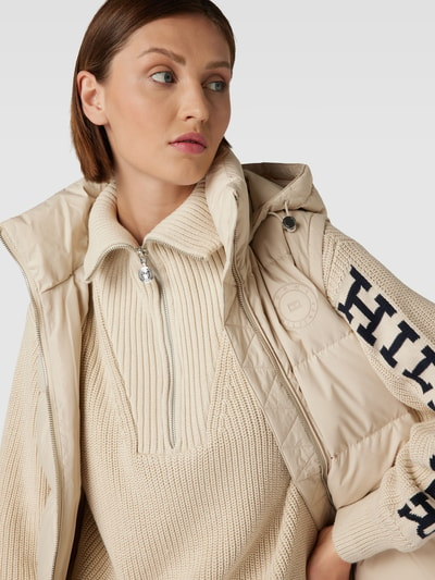 Tommy Hilfiger Steppweste mit Kapuze Modell 'FEMININE' Sand 3