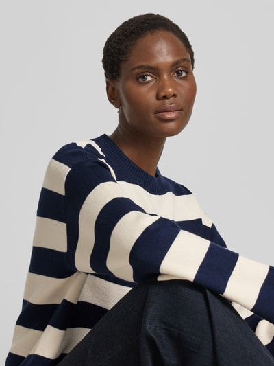 Vero Moda Boxy Fit Strickpullover aus Viskose-Mix Modell 'SILJE' Marine 3