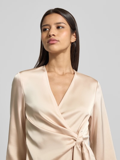 Neo Noir Regular Fit Wickelbluse aus Satin Modell 'Petris' Beige 3