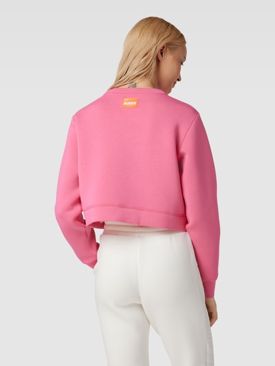 Guess Activewear Crop Sweatshirt mit Label-Print Modell 'ALETHA' Pink 5