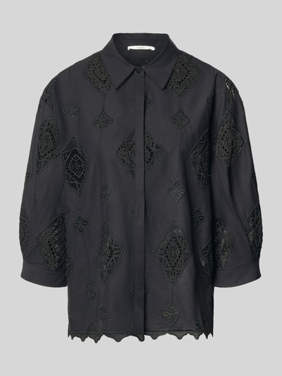 Produktfoto, Regular-Fit Damen Bluse von Bash, Modell 'MURIEL' mit Häkelspitze, Hemdblusenkragen, verdeckter Knopfleiste, 3/4-Arm, Rückenlänge 65 cm, Ärmellänge 40 cm, Farbe Schwarz, geometrische Häkelspitzenstrukturen
