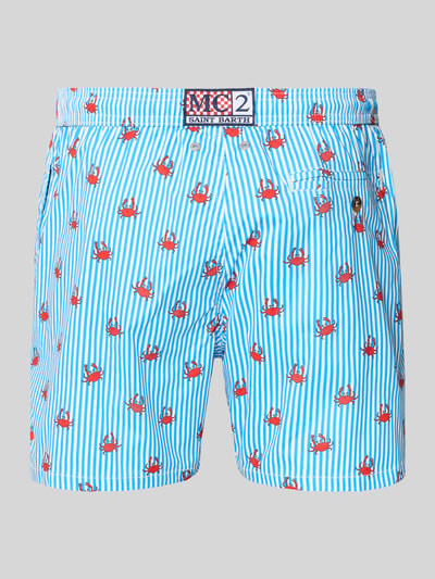 Productfoto, Badeshorts met elastische band en trekkoord van MC2 Saint Barth, los model met steekzakken, lichtblauw-witte strepen, rode krabprint
