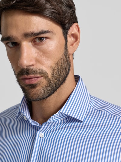 Christian Berg Men Regular fit zakelijk overhemd met haaikraag Koningsblauw - 3