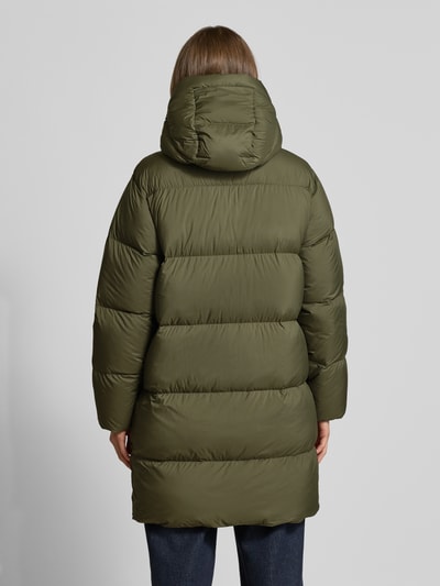 Tommy Hilfiger Płaszcz puchowy o kroju regular fit z kapturem Oliwkowy 5
