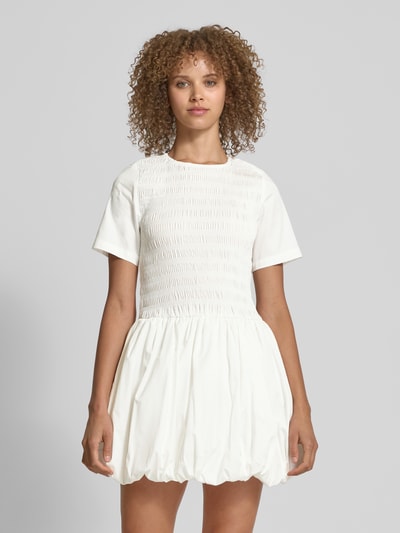 Amy Lynn Cocktailkleid mit Smok-Details Modell 'Eleonor' Weiss 4