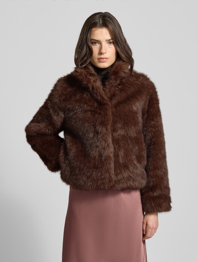 VERO MODA Kurtka o kroju regular fit z imitacji futra model ‘MONROE’ Czekoladowy 4