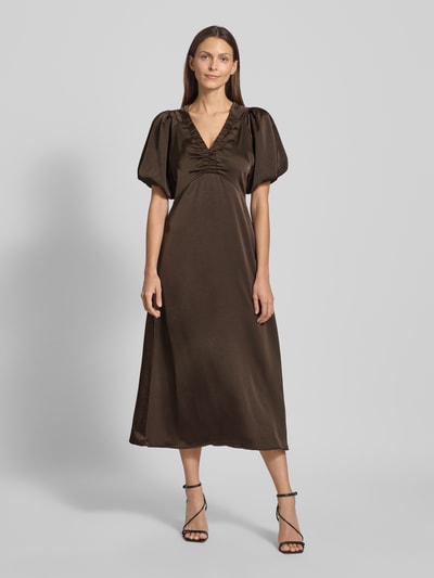 Neo Noir Regular fit midi-jurk met V-hals, model 'Illana' Donkerbruin - 4