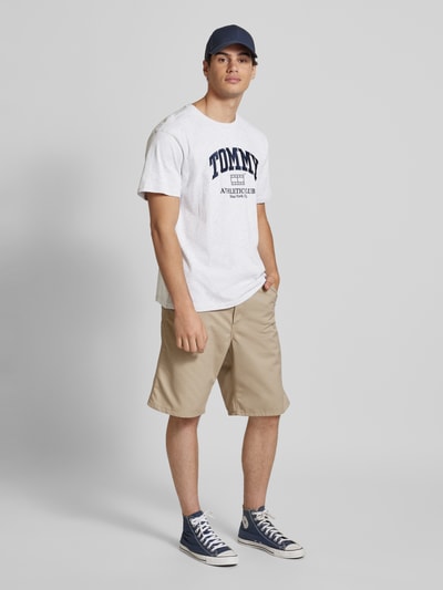 Tommy Jeans T-Shirt mit Label-Print Mittelgrau Melange 1