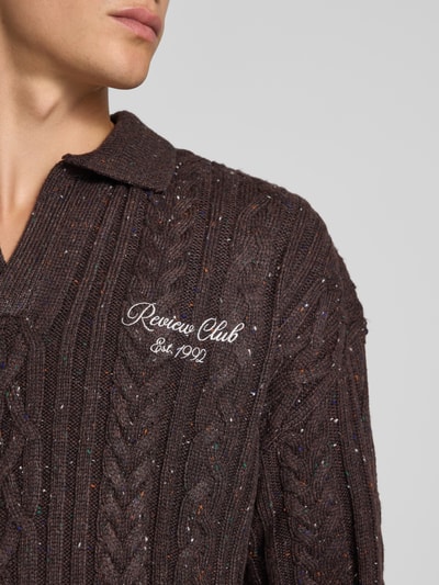 REVIEW Strickpullover mit Zopfmuster Dunkelbraun 3