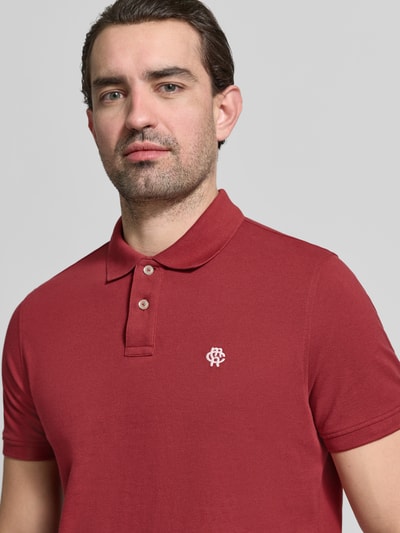 MCNEAL Slim Fit Poloshirt mit Logo-Stitching Rostrot 3
