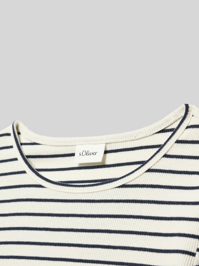 Productfoto, Slim Fit Langarmshirt aus katoenmix van s.Oliver RED LABEL met all-over gestreept motief, ribstructuur, ronde hals.