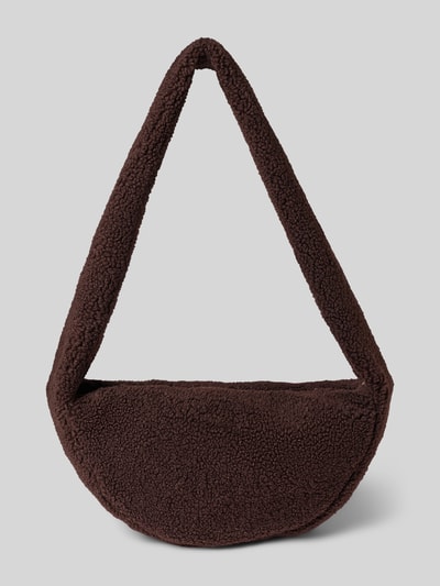 Produktfoto, Shoulder Bag aus Teddyfell von Studio Noos, Główna przegroda z zamkiem błyskawicznym, szeroki pasek na ramię, naszywka z logo, przegródka wewnętrzna zapinana na zamek błyskawiczny, szerokość w rozmiarze 1: 48 cm, długość w rozmiarze 1: 24 cm, głębokość w rozmiarze 1: 10 cm, długość paska na ramię w rozmiarze 1: 90 cm, ciemnobrązowy, miękkie futerko, zaokrąglone kształty