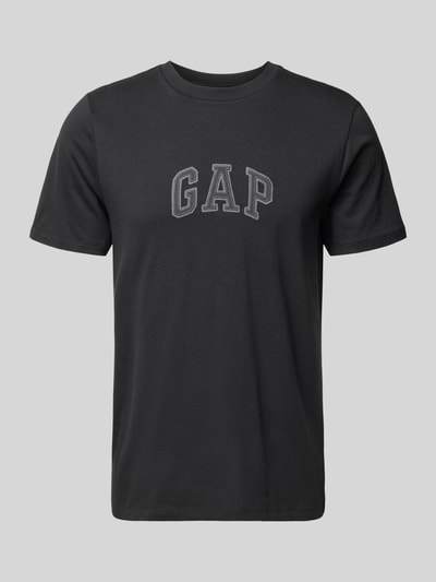 Produktfoto, T-Shirt mit Logo-Patch und Rundhalsausschnitt von GAP in Schwarz, Herren T-Shirt aus Reine Baumwolle, Straight Fit, Rückenlänge 70 cm bei Größe M.