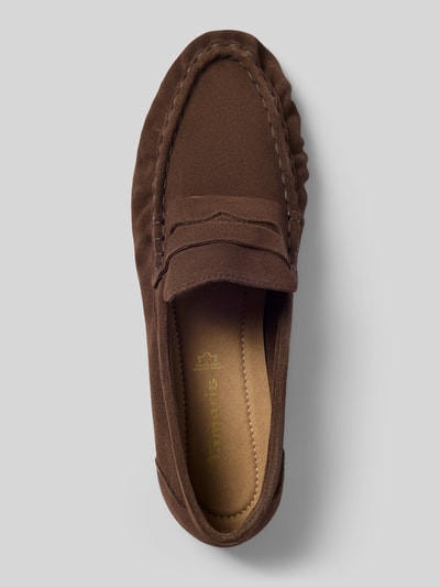 Produktfoto, Loafer aus echtem Leder von Tamaris in Braun mit Lederoptik, abgerundete Schuhspitze, flache Absatzform, strukturiertem Sohle, Logo-Prägung, Schlupf/offen Verschluss und Nubuk Materialverarbeitung.