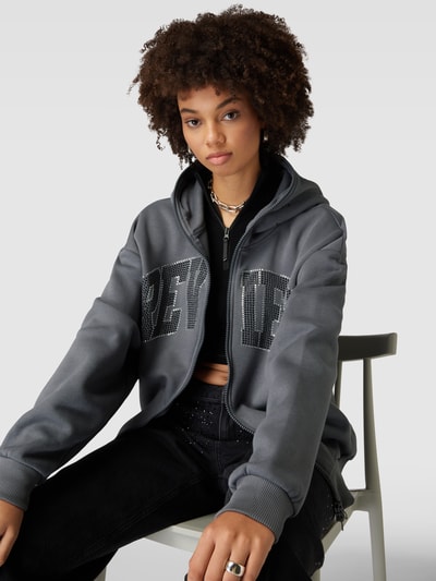 Review Sweatjacke mit Label-Detail (dunkelgrau) online kaufen
