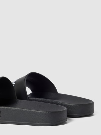 Valentino Klapki z detalem z logo model ‘XENIA’ Czarny 2