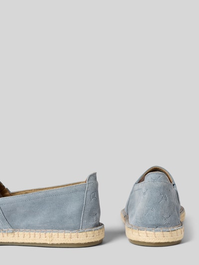 Produktfoto, Espadrilles mit Motiv-Prägung Modell 'velluto stampa lias' von JOOP! Shoes in Hellblau, leicht strukturierte Sohle, Abgerundete-Spitze, Motiv-Prägung an der Rückseite, Absatzhöhe 1 cm, Schafthöhe 8 cm, Schaftweite 16 cm, rau-matte Textur