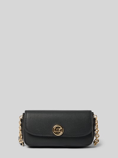Produktfoto, Shoulder Bag aus echtem Leder Modell 'Nolita' von MICHAEL Michael Kors in Schwarz mit goldfarbenem Logo und Kettenriemen, glatte und strukturierte Textur, 24x9x6 cm, Hauptfach mit Überschlag
