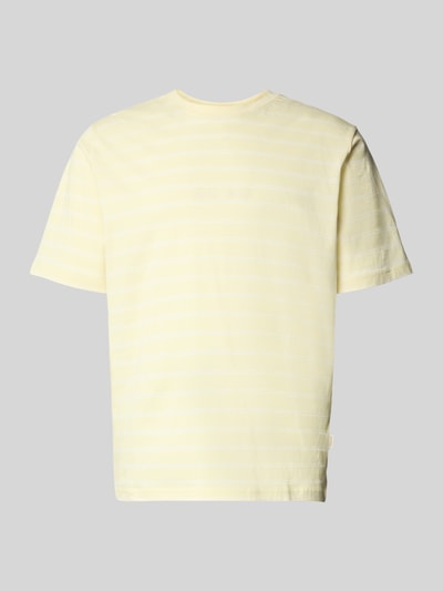 Produktfoto, T-Shirt mit Streifenmuster und Label-Stitching von Jack & Jones aus Reiner Baumwolle, Relaxed-Fit, Rundhalsausschnitt, hellgelb, Rückenlänge 72 cm in Größe M