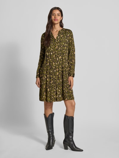 Milano Italy Knielanges Kleid mit Tunikakragen Khaki 1