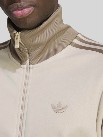 adidas Originals Slim Fit Sweatjacke aus Baumwoll-Mix mit Stehkragen Sand 3